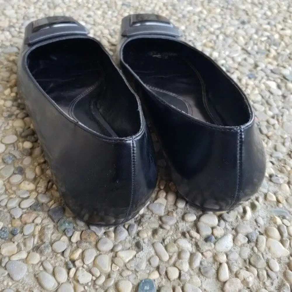 Simply Vera Vera Wang Black Flats Size 6.5